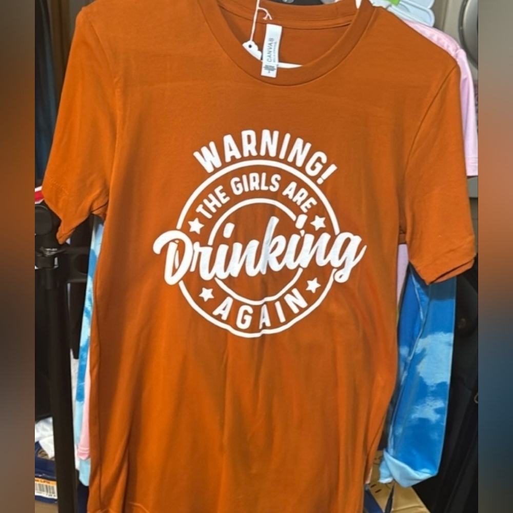 New womens Graphic tee sz small